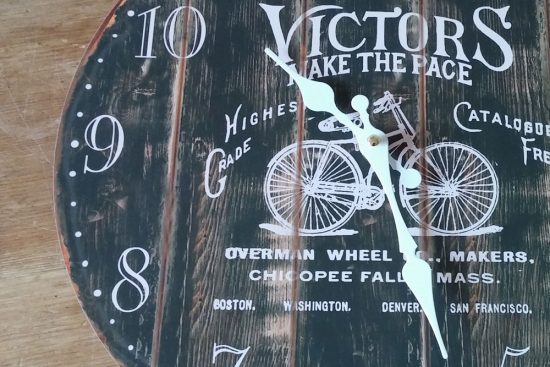 vintage-distressed-wooden-bicycle-clock