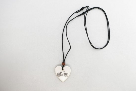 ceramic-heart-bicycle-necklace