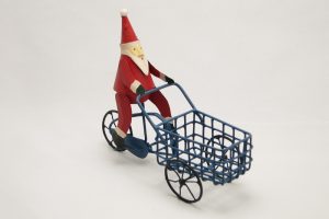 bicycle-christmas-decoration-santa-on-a-cargo-bike