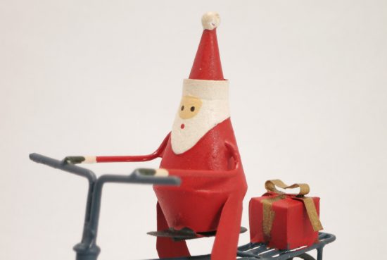 bicycle-christmas-decoration-santa-with-a-gift
