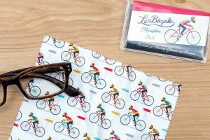 le-bicycle-glasses-cleaning-cloth